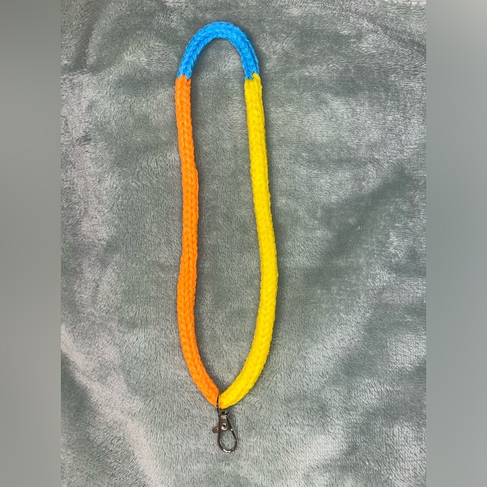 Homemade infinity wristlet/key holder